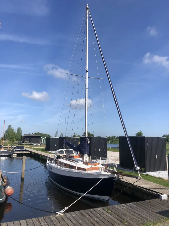 Wood Sailboat Golden Hind 31