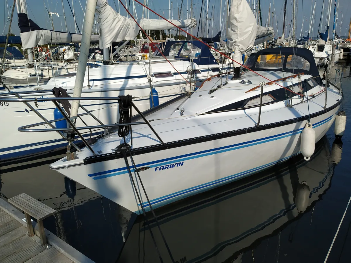 Polyester Sailboat Buccaneer 295