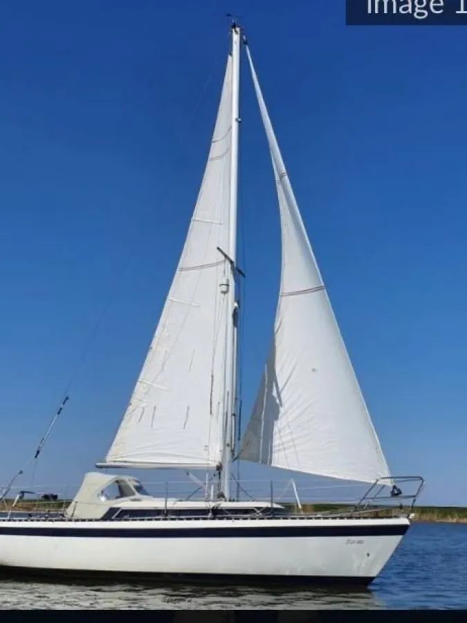 Polyester Sailboat Friendship 28