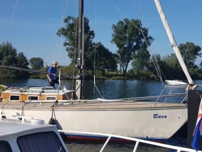 Polyester Sailboat Nantucket 33 Photo 2