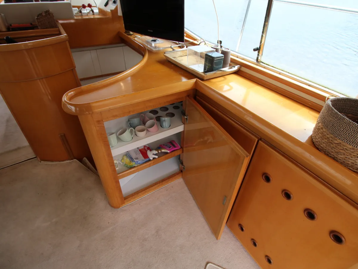 Polyester Motorboat Raffaelli Ouragan 52