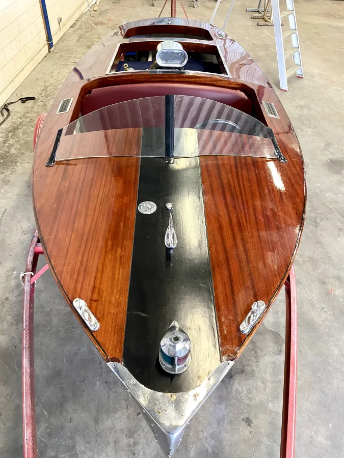 Wood Speedboat Runabout ChrisCraft Replica