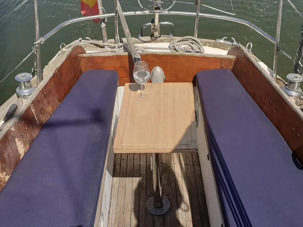 Polyester Sailboat Carter 33