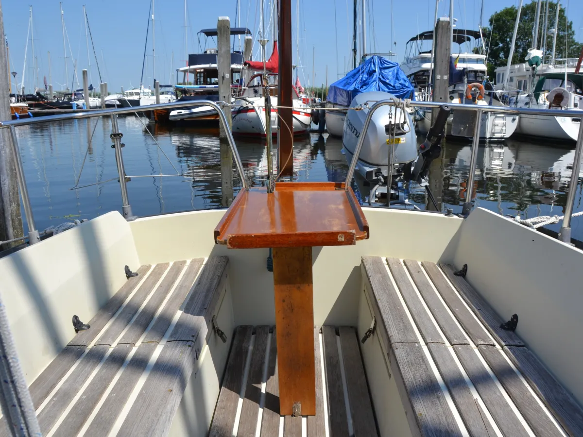 Polyester Sailboat Friendship 22