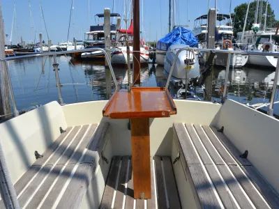 Polyester Sailboat Friendship 22 Photo 16