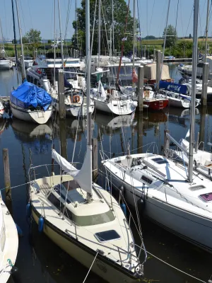 Polyester Sailboat Friendship 22 Photo 18