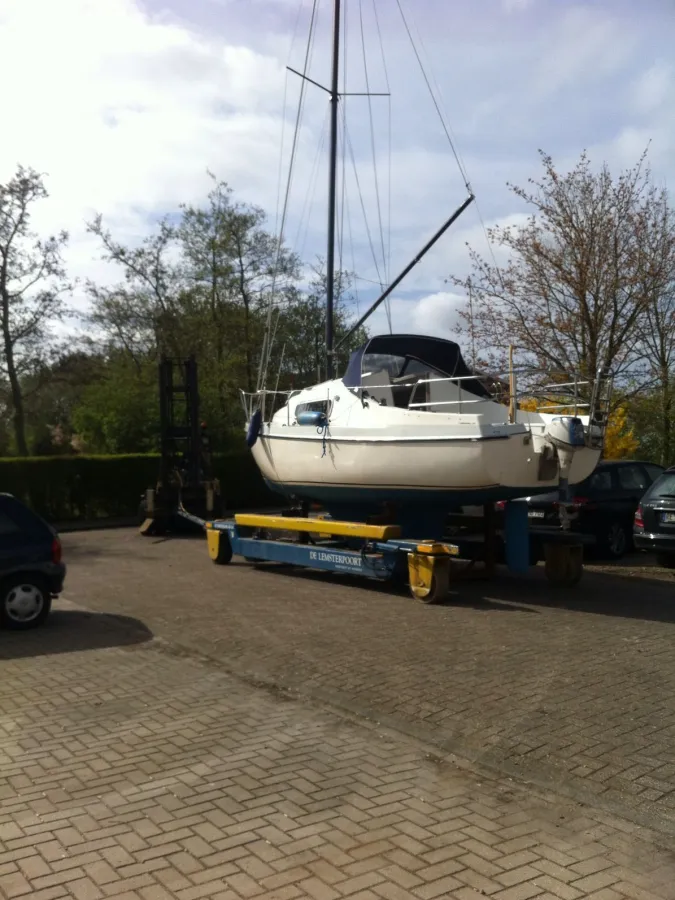 Polyester Sailboat Compromis 720