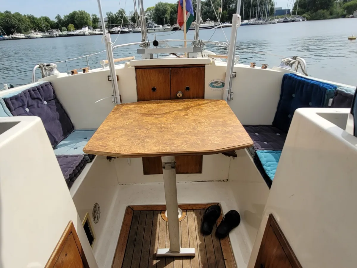 Polyester Sailboat Finnsailer 29 AK