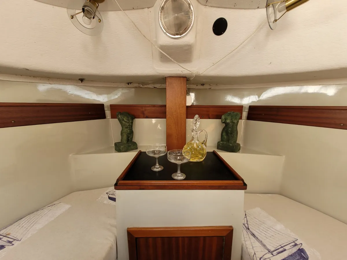 Polyester Sailboat Finnsailer 29 AK