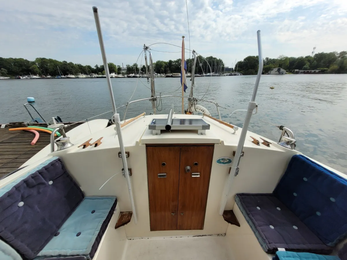 Polyester Sailboat Finnsailer 29 AK