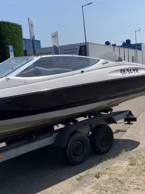 Polyester Speedboat Bayliner Capri Photo 6