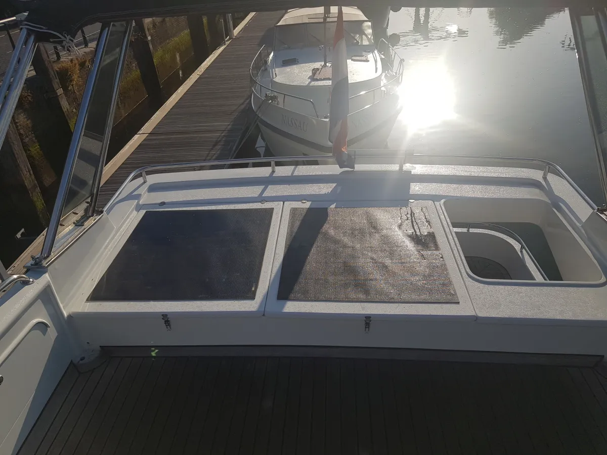 Polyester Motorboat Helka V 1200