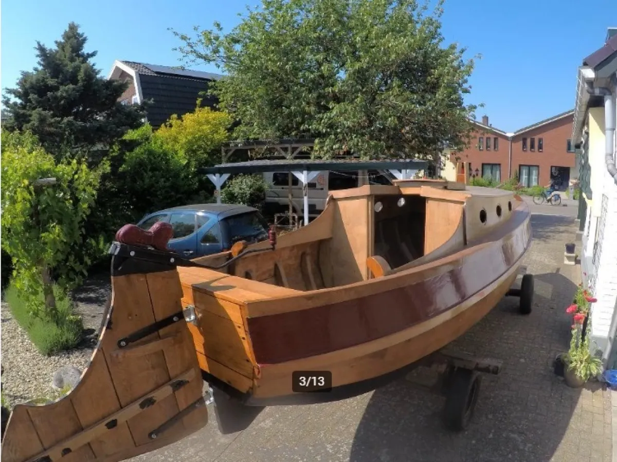 Wood Sailboat Cabin boat 600