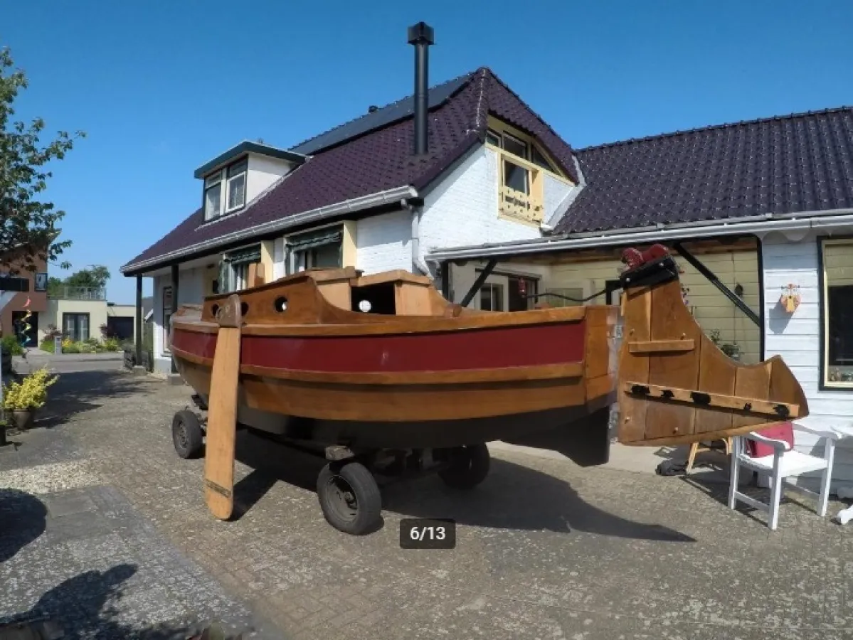 Wood Sailboat Cabin boat 600