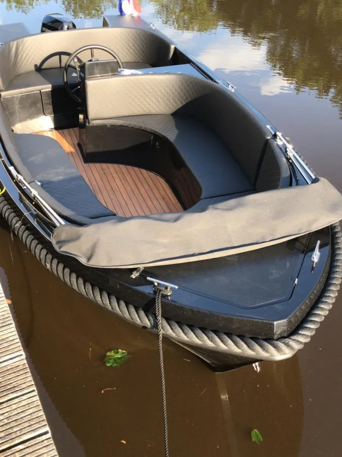 Polyester Sloop Lifestyle 530 Comfort