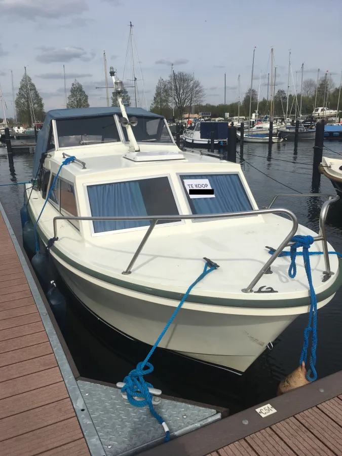 Polyester Motorboat Selco Selqueen