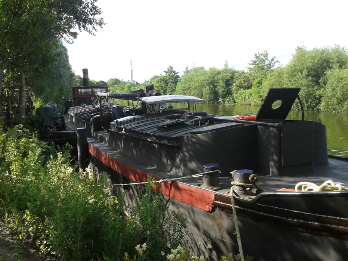 Steel Houseboat Stoombeurtschip 3618