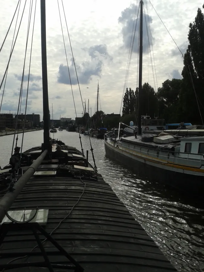 Steel Houseboat Stoombeurtschip 3618