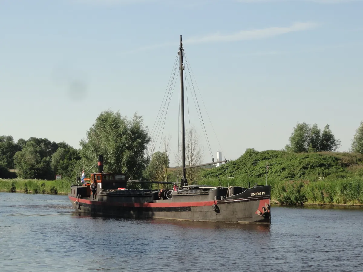 Steel Houseboat Stoombeurtschip 3618