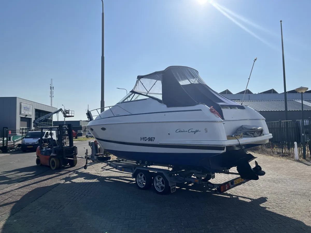 Polyester Motorboat Chris Craft 850