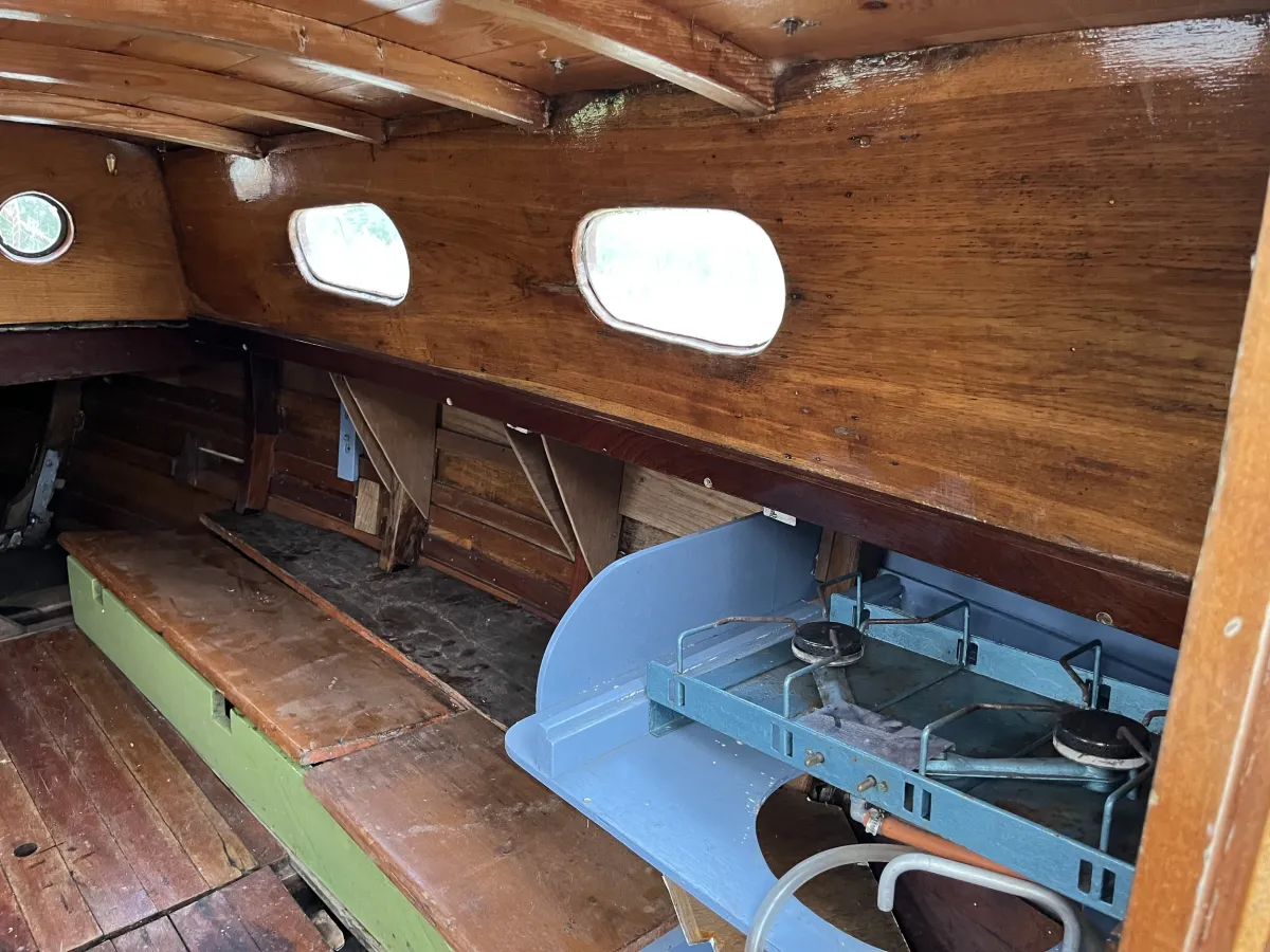 Wood Sailboat Cabin sailboat 600