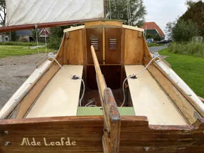 Wood Sailboat Cabin sailboat 600 Photo 10