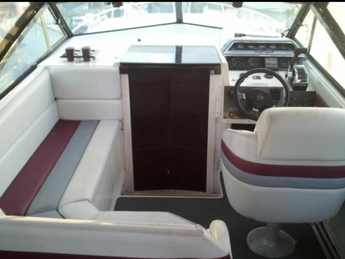 Polyester Speedboat Chaparral Signature 27