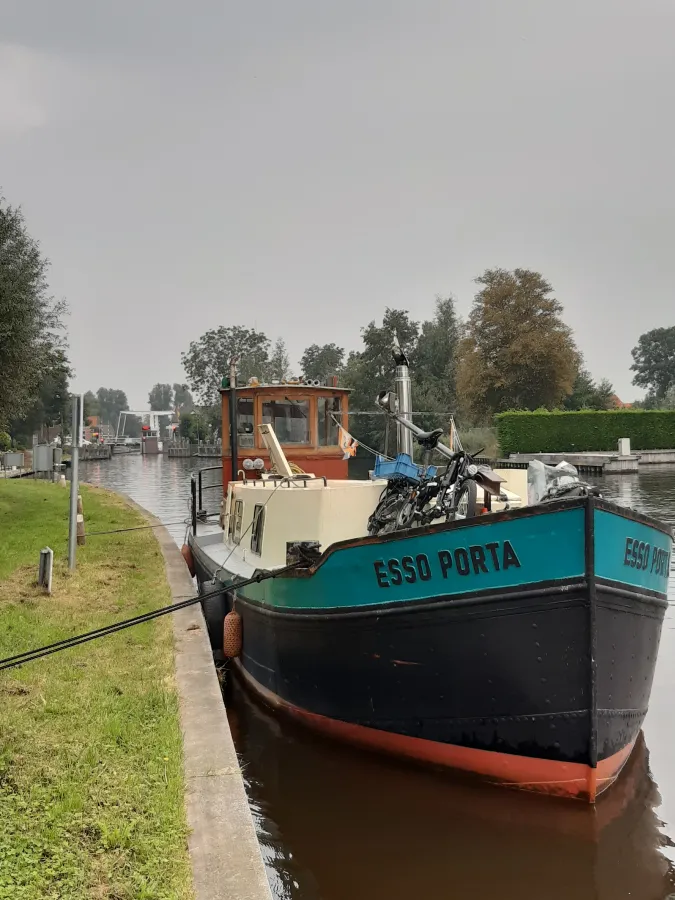 Steel Workboat Bunkerboot Steilsteven