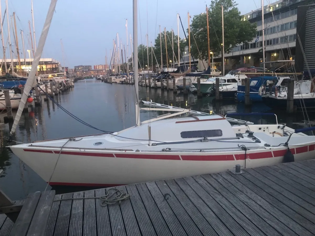 Polyester Sailboat Minitonner 730