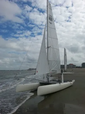 Polyester catamaran Dartsailer Hawk F18 Photo 2