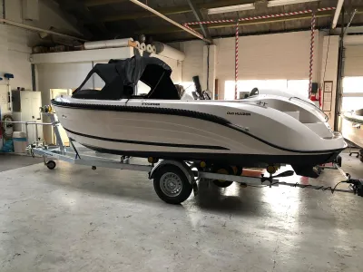 Oud Huijzer 570 Tender