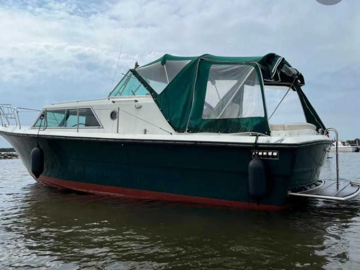 Polyester Motorboat Confident 780