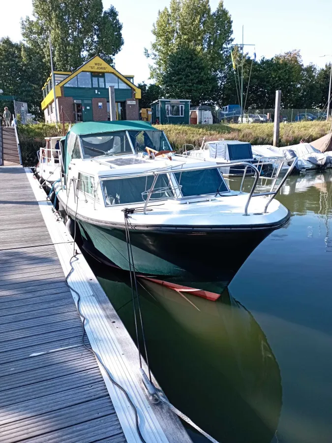 Polyester Motorboat Confident 780