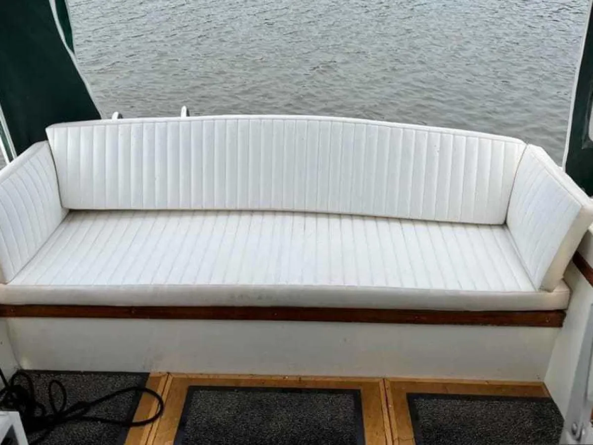 Polyester Motorboat Confident 780