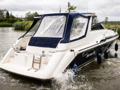 Polyester Motorboat Sunseeker Camargue 46 Photo 1