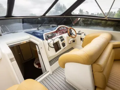 Polyester Motorboat Sunseeker Camargue 46 Photo 3