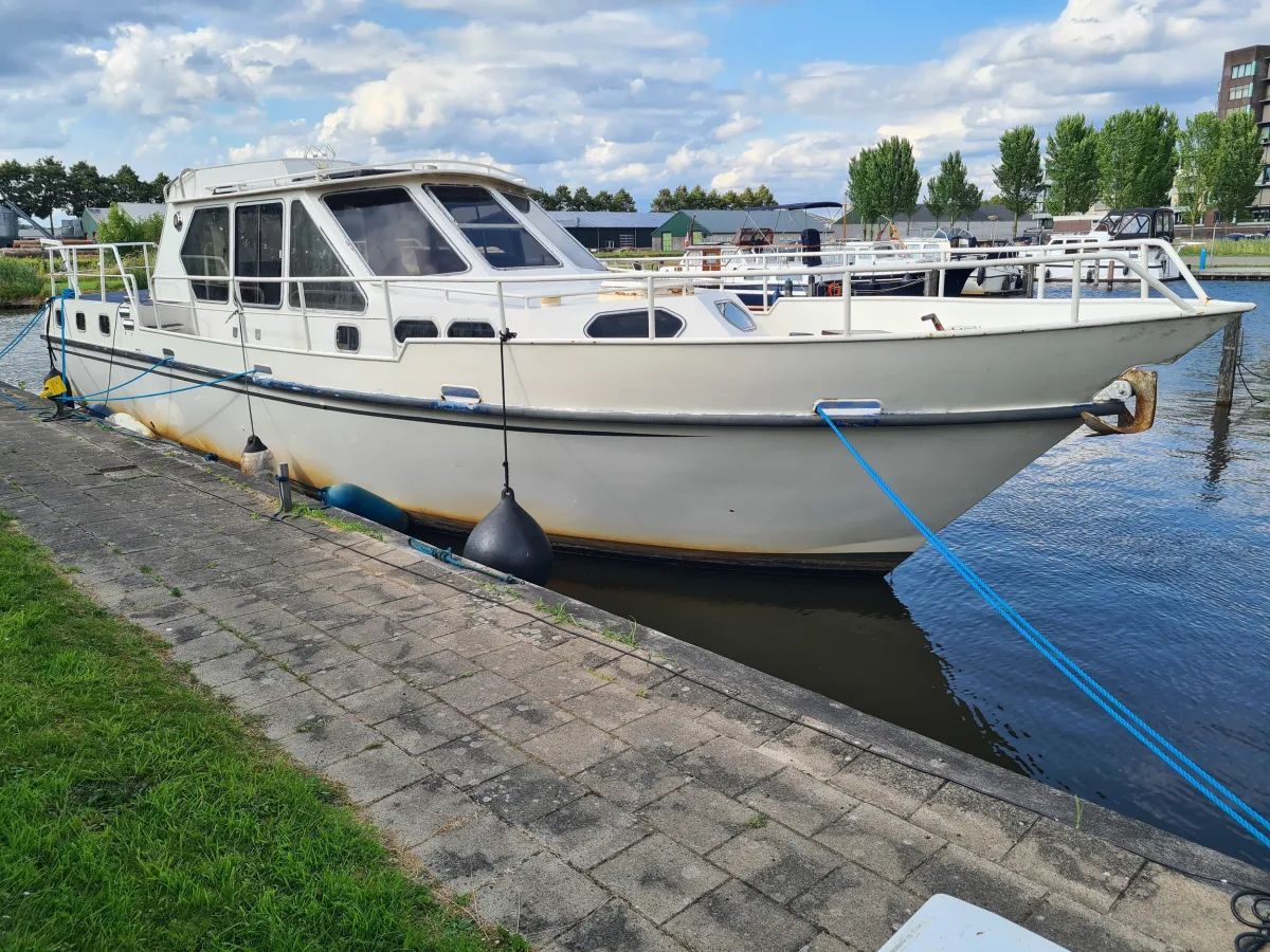 Steel Motorboat Beachcraft 1400 AK