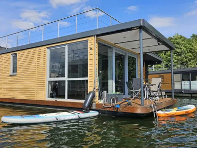 Houseboat 1250