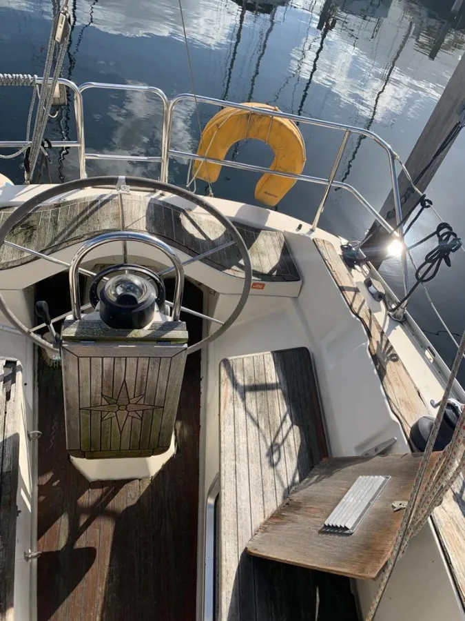 Polyester Sailboat Bavaria 30