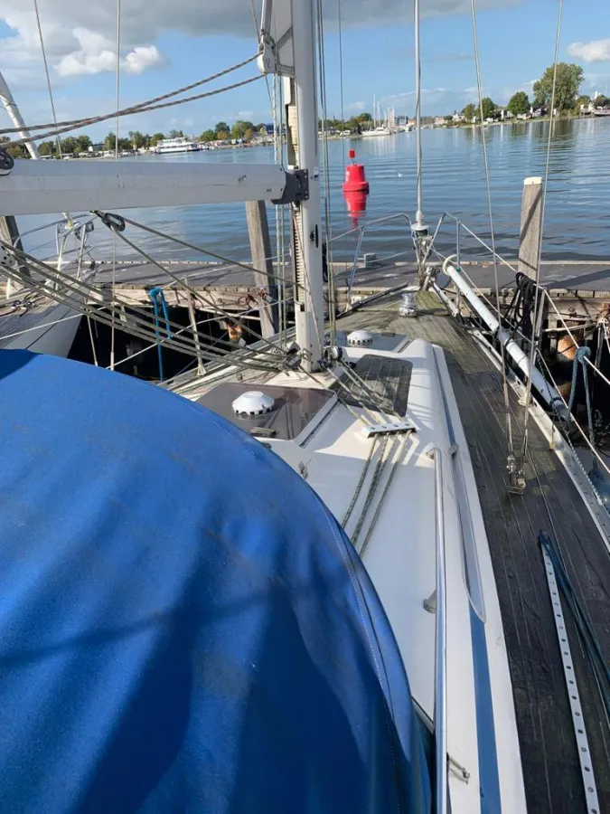 Polyester Sailboat Bavaria 30