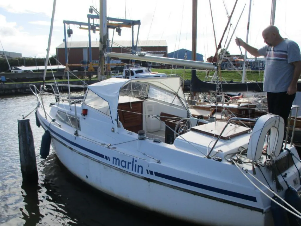 Polyester Sailboat Neptun 26