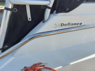 Polyester Speedboat Boston Whaler Defiance 34 Photo 26