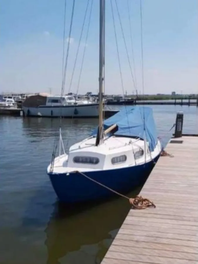 Steel Sailboat Sailboat 900