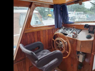 Steel Motorboat Motor cruiser Salonboot Photo 4