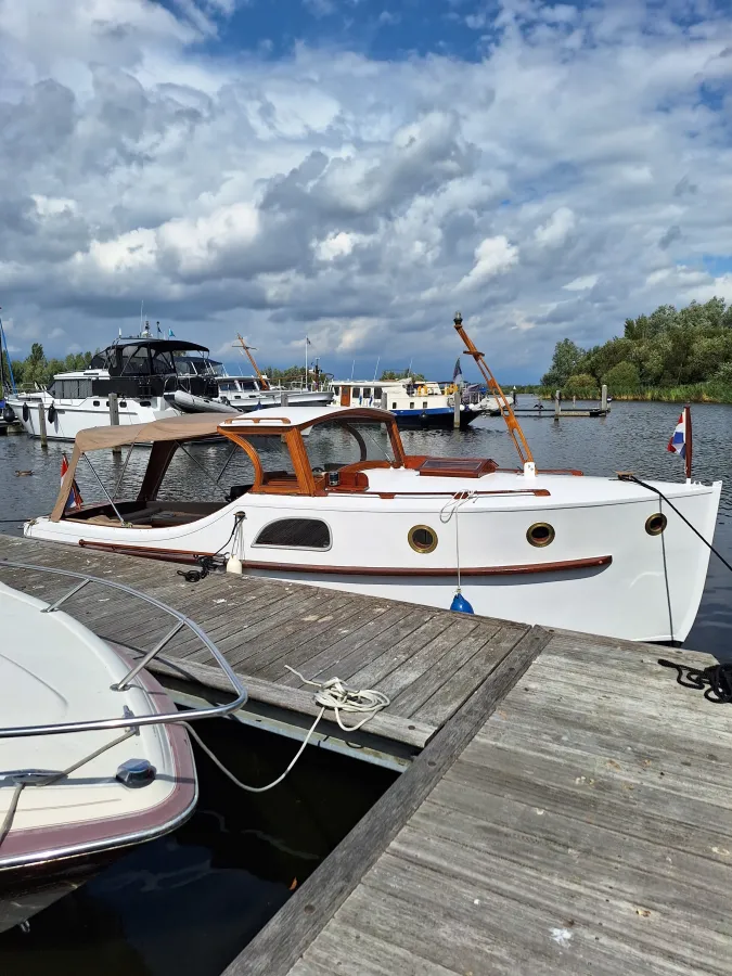 Steel Motorboat Bakdekker Cammenga