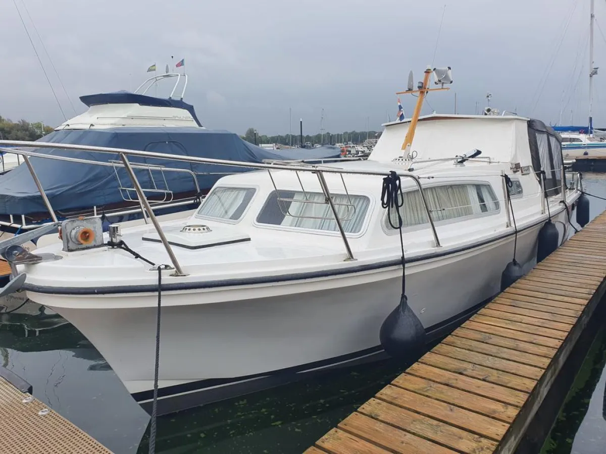 Polyester Motorboat Princess 32