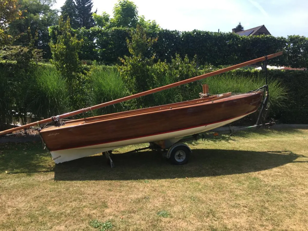 Wood Open zeilboot BM 12 Kwadraat