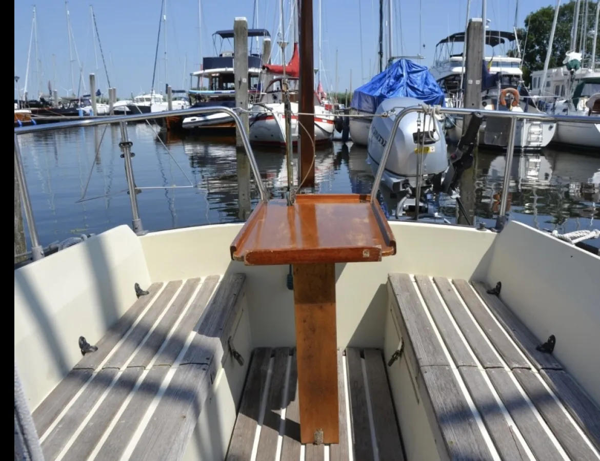 Polyester Sailboat Friendship 22