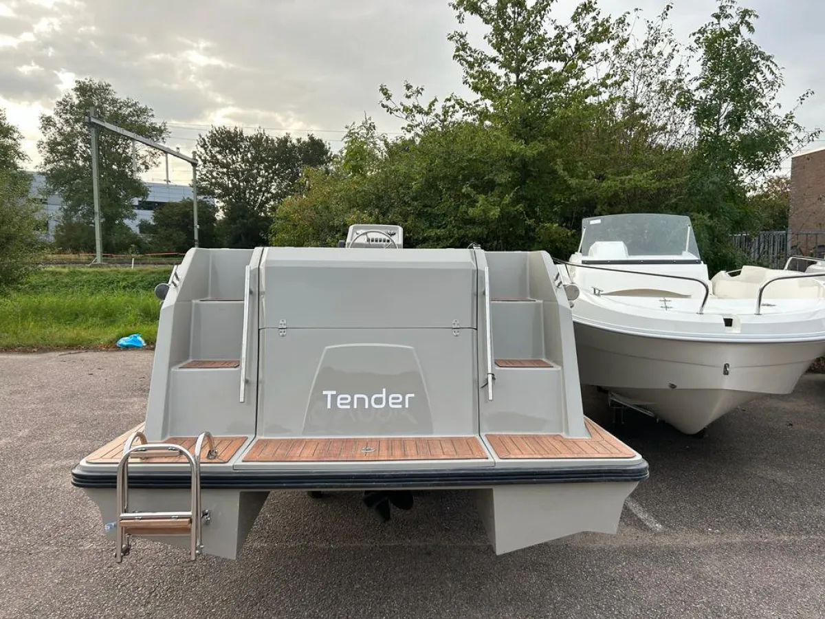 Polyester Sloop Aqua24 690 Tender