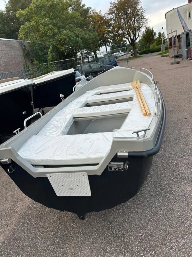 Polyester Sloop Remus 425